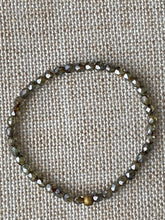Load image into Gallery viewer, Faceted Metallic Hematite 4mm Bead Accent Bracelet
